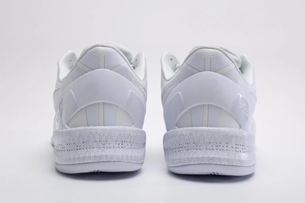 KOBE 8 PROTRO GS ‘HALO Replica