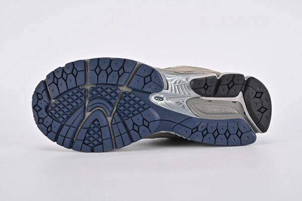 NEW BALANCE ML2002RA Japan Gray 2