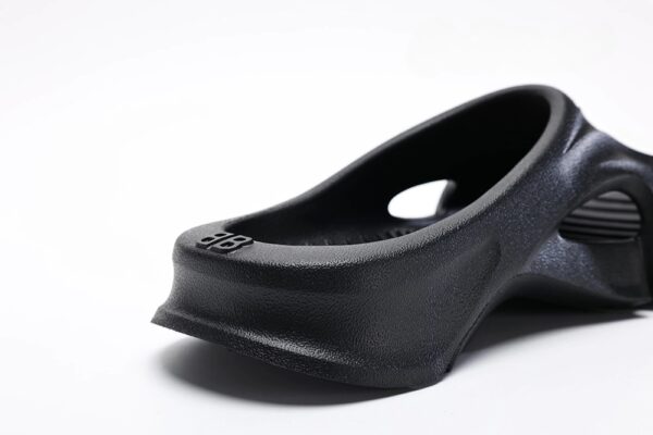 Balenciaga Mold Slide Sandal Black4