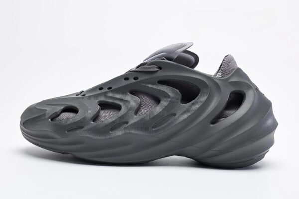 adiFOM Q Grey Four Reps 2
