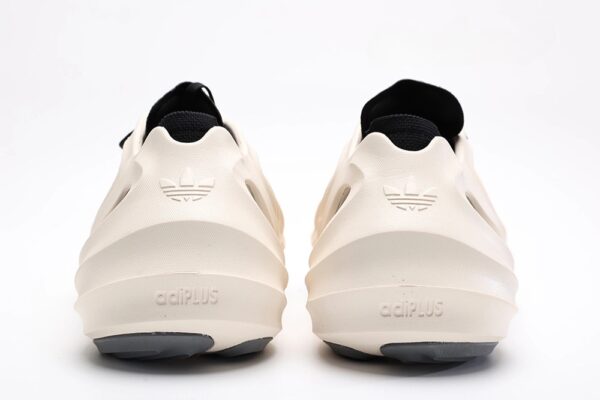 adiFOM Q Wonder White Core Black 2