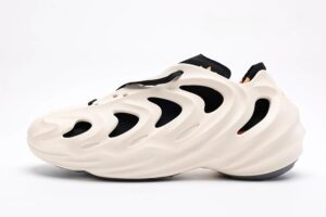 adiFOM Q Wonder White Core Black 3