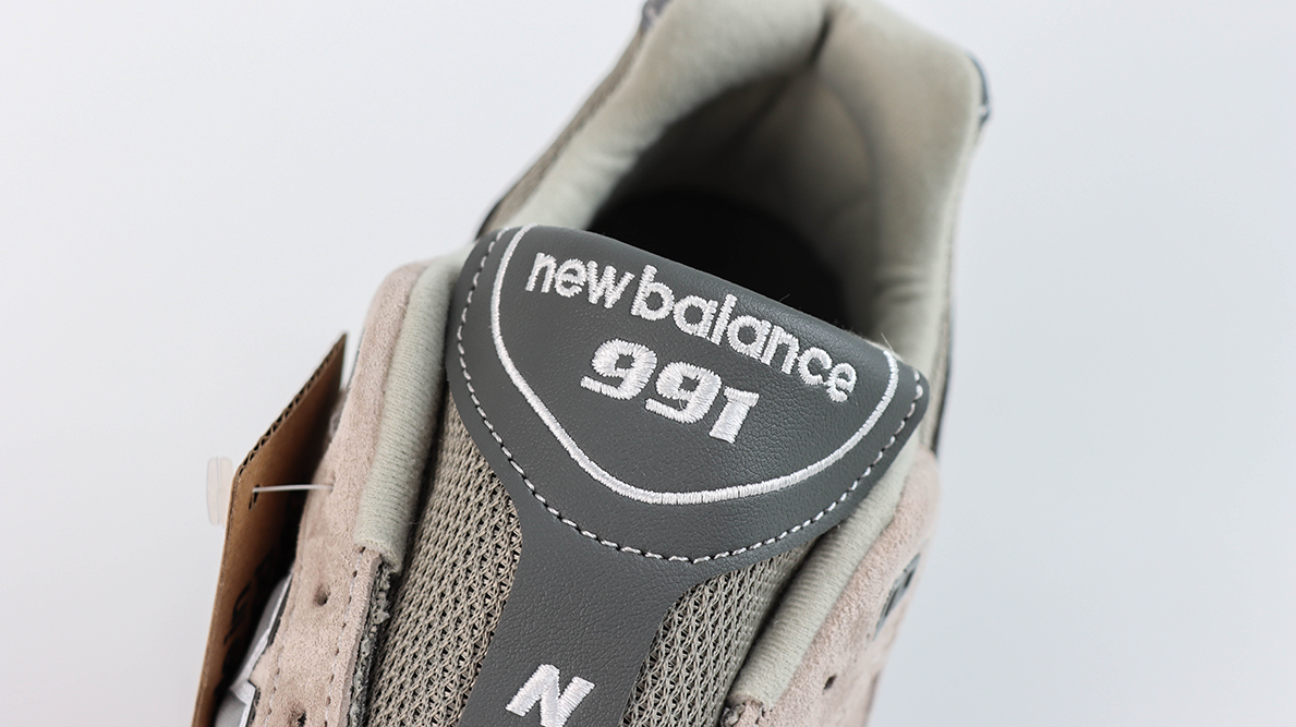 991 Made in England Grey White Replica3