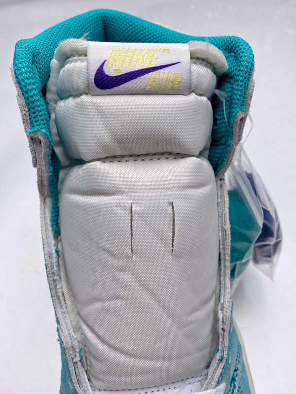 AIR JORDAN 1 RETRO HIGH OG TURBO GREEN00015 600x800 1