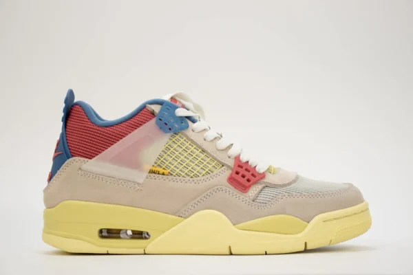 AIR JORDAN 4 RETRO UNION GUAVA ICE 3