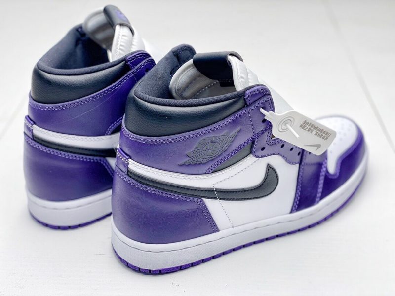 AIR JORDAN RETRO 1 HIGH OG COURT PURPLE 00013 800x600 1