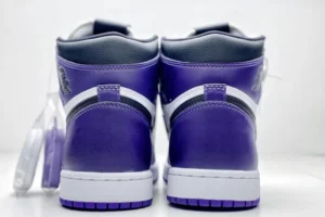 AIR JORDAN RETRO 1 HIGH OG COURT PURPLE 00016 800x600 1
