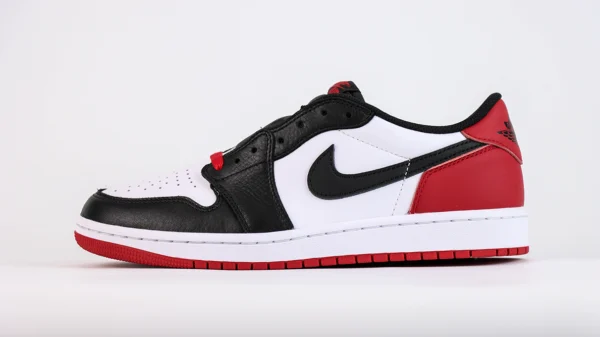 Air Jordan 1 Retro Low OG Black Toe Reps1