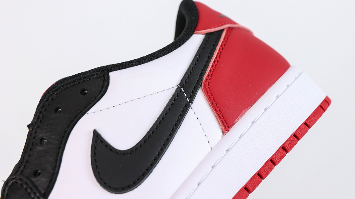 Air Jordan 1 Retro Low OG Black Toe Reps3