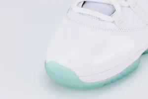 Air Jordan 11 Retro Legend Blue Reps2