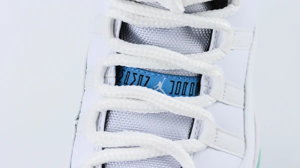 Air Jordan 11 Retro Legend Blue Reps3