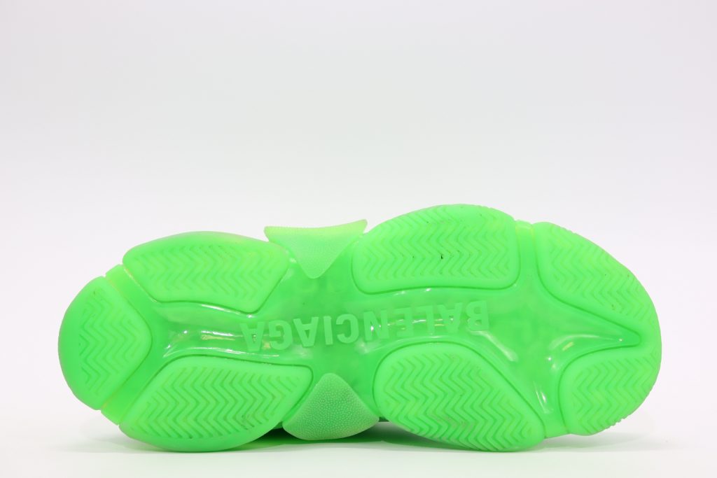 BALENCIAGA TRIPLE S GREEN 38 5 1024x683 1
