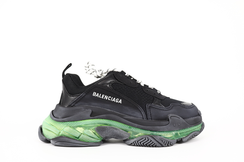 BALENCIAGA TRIPLE S SNEAKER BLACK GREEN 1