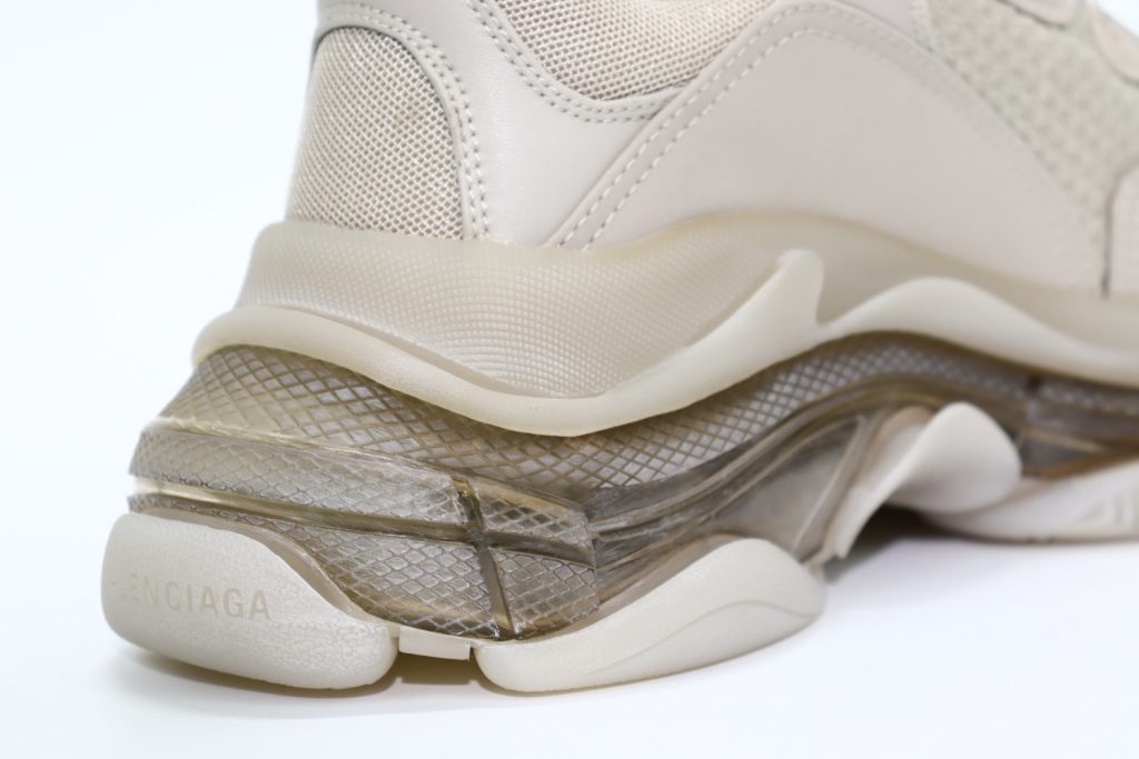 BALENCIAGA TRIPLE S SNEAKER GRAY 10 1024x683 1