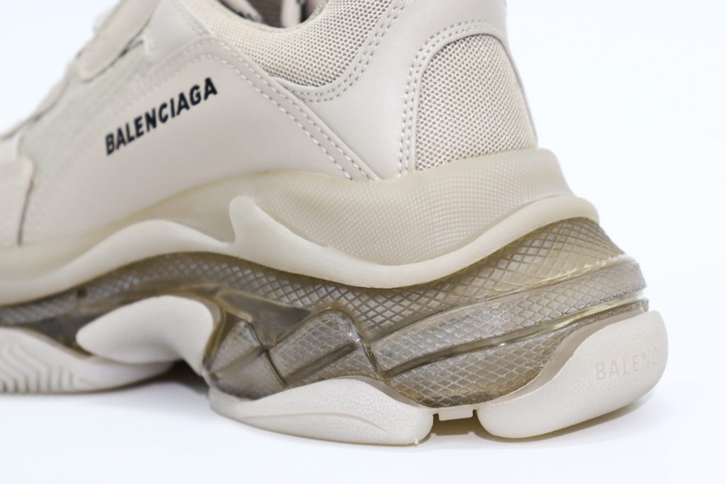 BALENCIAGA TRIPLE S SNEAKER GRAY 11 1024x683 1