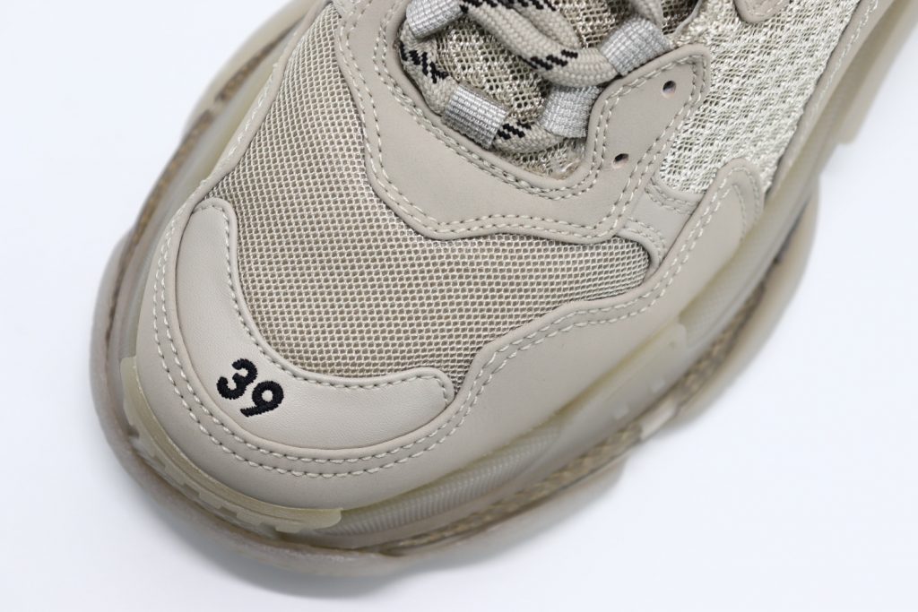 BALENCIAGA TRIPLE S SNEAKER GRAY 7 1024x683 1