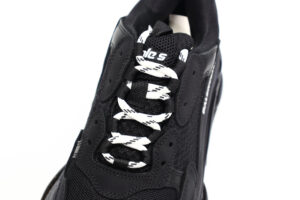 Balenciaga Triple S Black 8