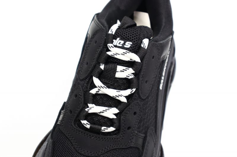 Balenciaga Triple S Black 8 800x533 1