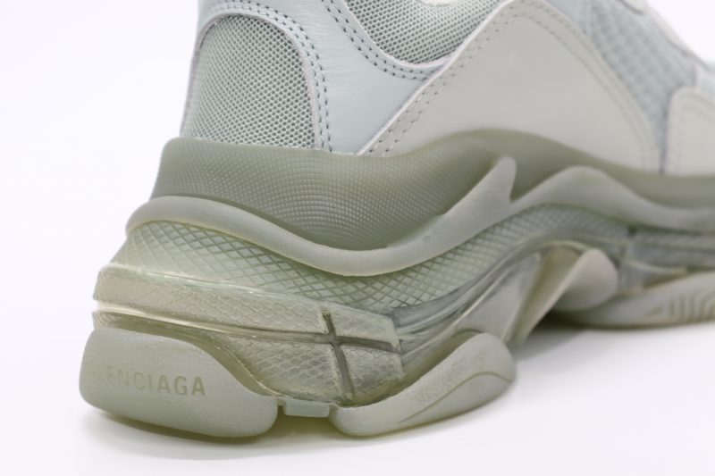 Balenciaga Triple S Grey 37 10 800x533 1