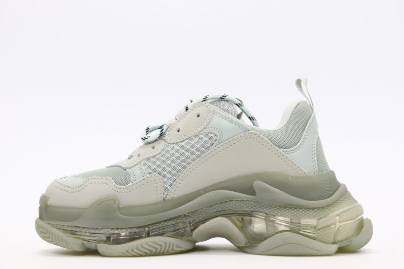 Balenciaga Triple S Grey 37 5 800x533 1