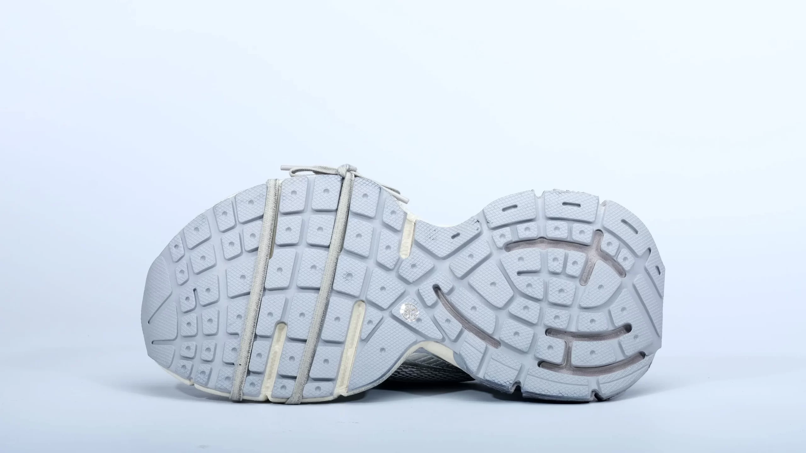 D6TAYVIILO9ALCEAB2E scaled 1