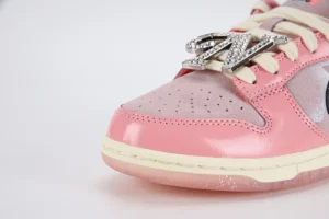 Dunk Low LX Barbie Womens00004