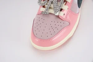 Dunk Low LX Barbie Womens00006