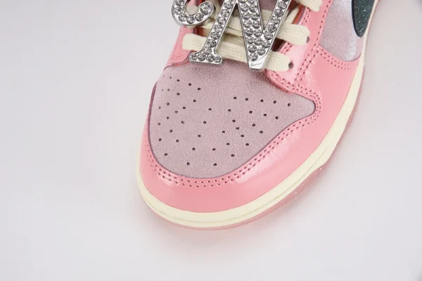 Dunk Low LX Barbie Womens00006