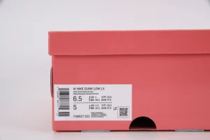Dunk Low LX Barbie Womens00010