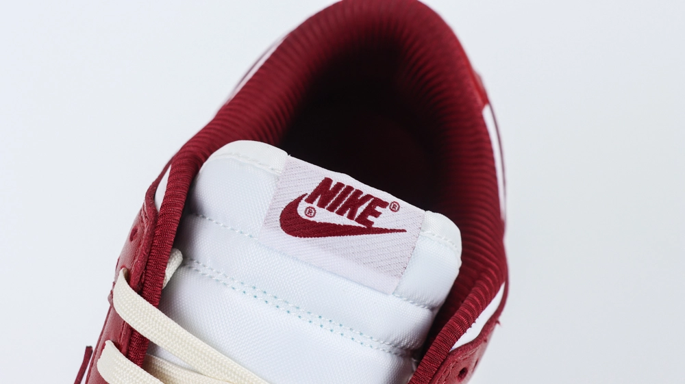 Dunk Low Premium Vintage Red Reps 5