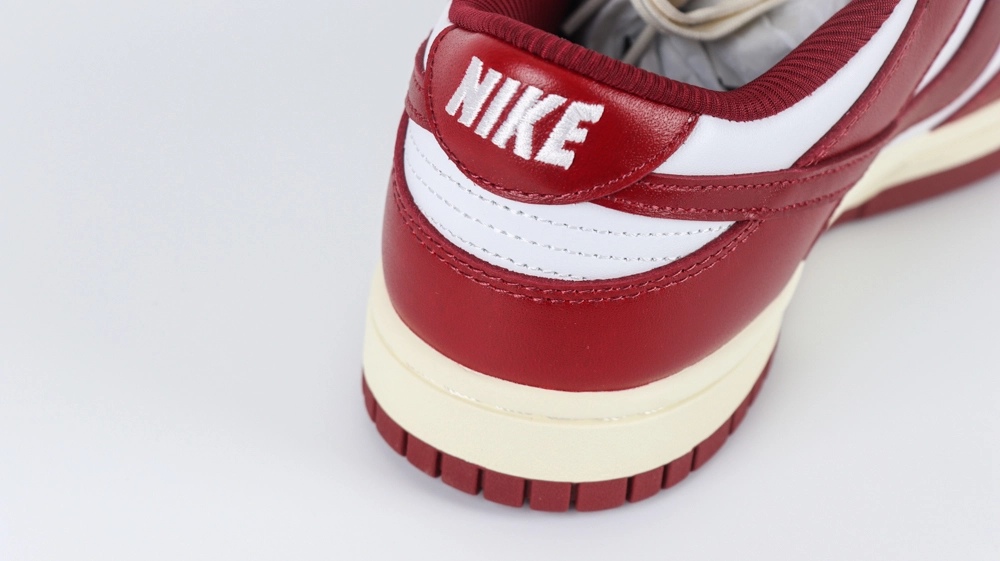 Dunk Low Premium Vintage Red Reps 6