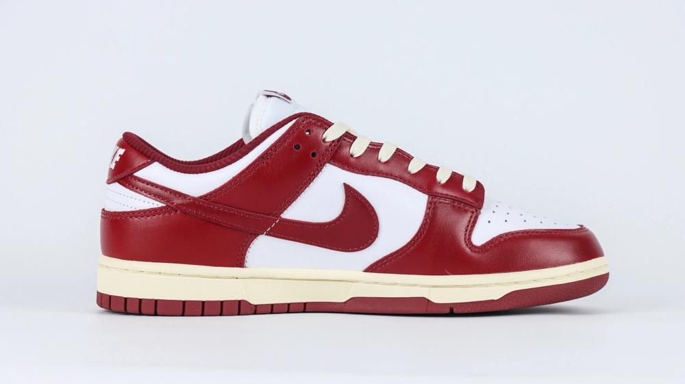 Dunk Low Premium Vintage Red Reps 7
