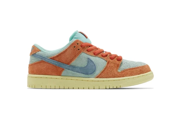 Dunk Low SB Orange Emerald Rise Reps 1
