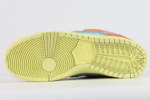 Dunk Low SB Orange Emerald Rise Reps6