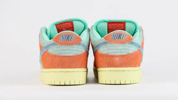 Dunk Low SB Orange Emerald Rise Reps8