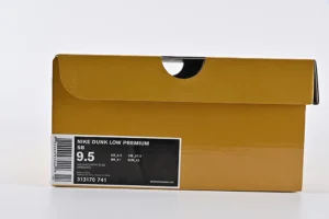 Dunk Low SB Premium Newcastle Brown Ale11