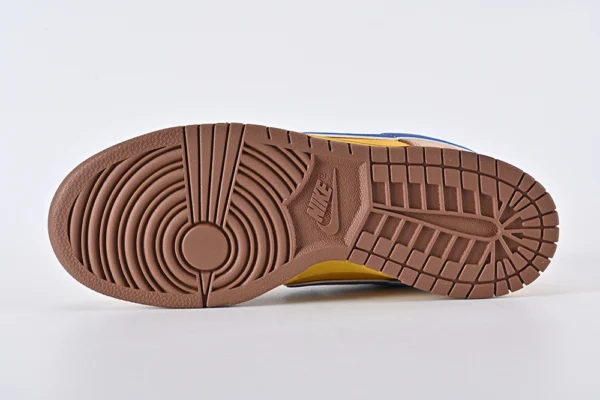 Dunk Low SB Premium Newcastle Brown Ale2