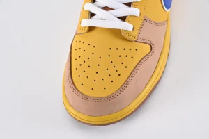 Dunk Low SB Premium Newcastle Brown Ale6