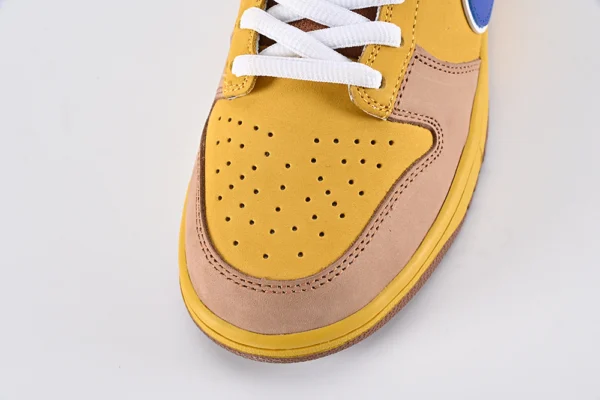 Dunk Low SB Premium Newcastle Brown Ale6