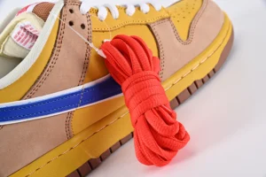 Dunk Low SB Premium Newcastle Brown Ale9