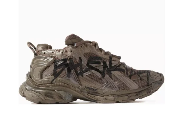 Graffiti Runner Sneakers in Mesh Nylon