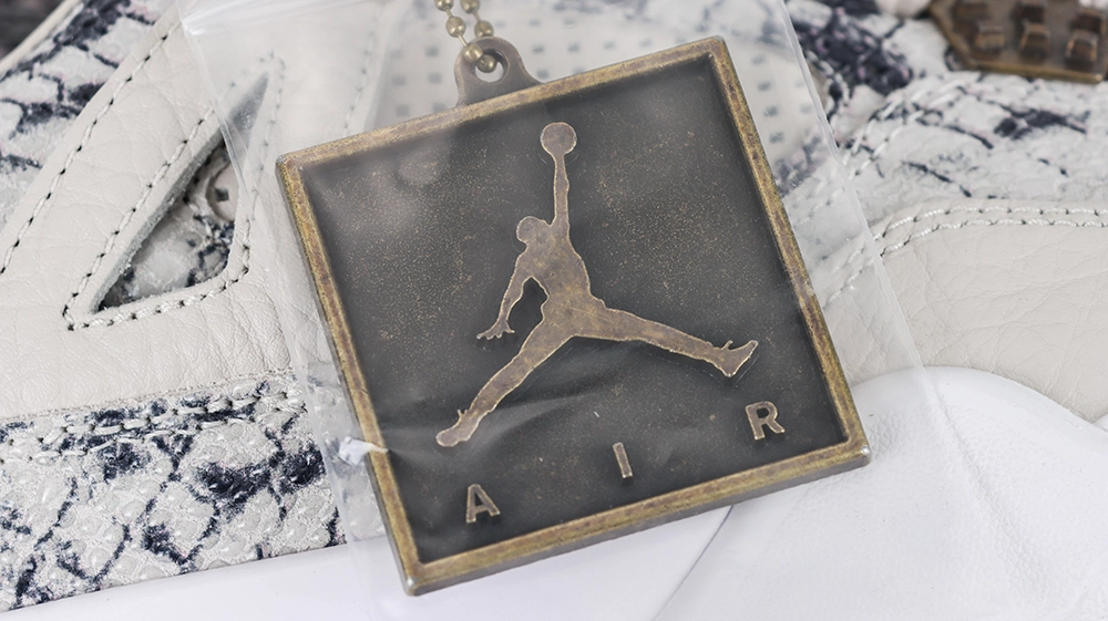 Jordan 4 Retro Snakeskin2023 06 03 at 08.57.04 5
