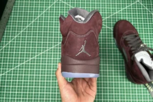 Jordan 5 Burgundy2023 05 25 at 17.24.47 2