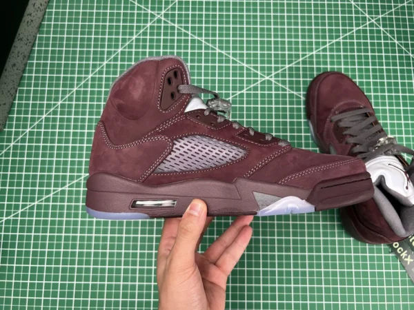 Jordan 5 Burgundy2023 05 25 at 17.24.47 3