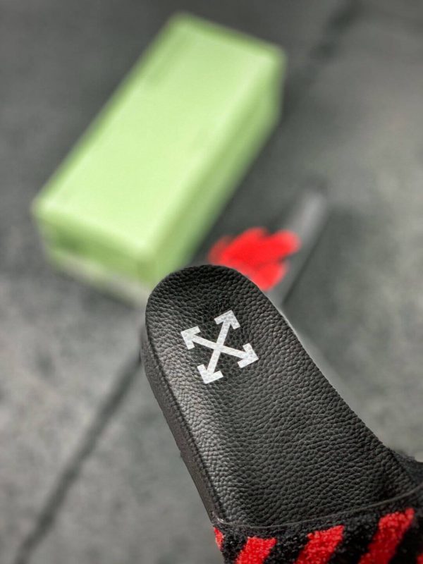 OFF WHITE FLYKNIT STRIPE SLIDER00003 600x800 1