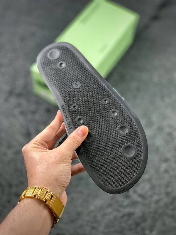 OFF WHITE FLYKNIT STRIPE SLIDER00007 600x800 1