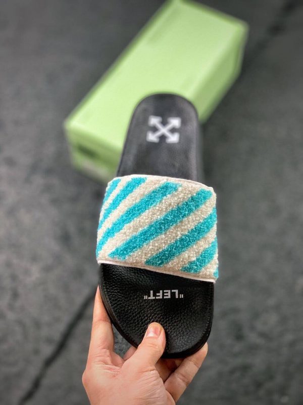 OFF WHITE FLYKNIT STRIPE SLIDER00009 600x800 1