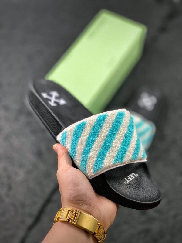 OFF WHITE FLYKNIT STRIPE SLIDER00011 600x800 1