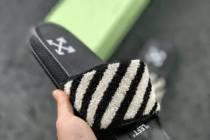 OFF WHITE FLYKNIT STRIPE SLIDER00017 600x800 1