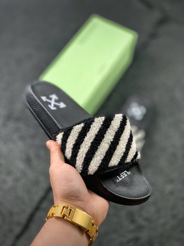 OFF WHITE FLYKNIT STRIPE SLIDER00017 600x800 1